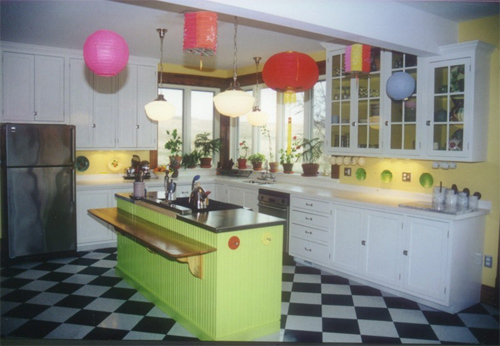 Clashing Colors in Kitchen Cabinet Design