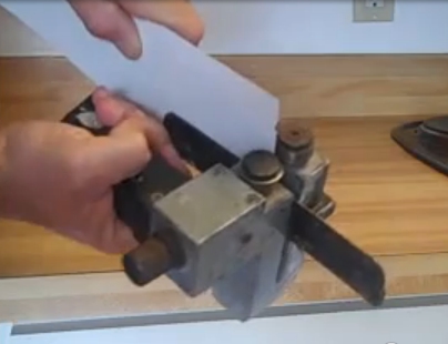 How To Cut Plastic Laminate Strips, How To Cut Laminate Countertop By Hand